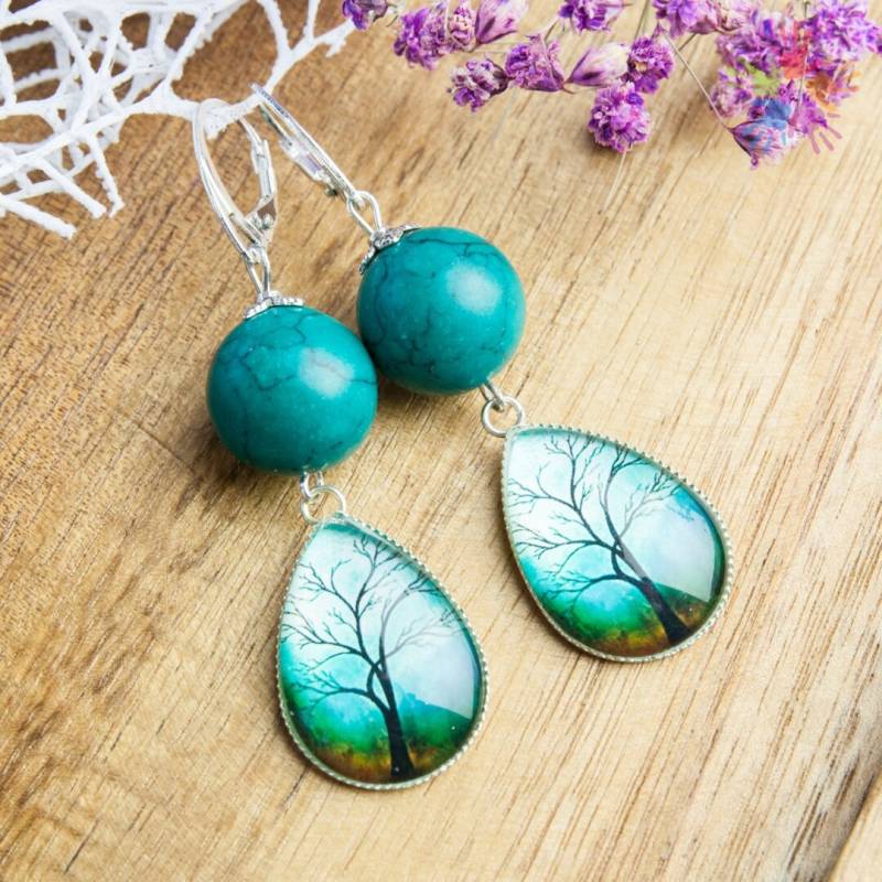 Handmade Unique Regalite Glass Tree Of Life Earrings, Elegant Forest Earrings von HandlyStudioStore