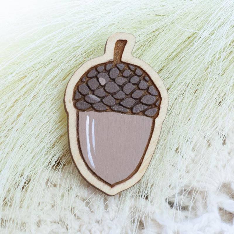 Handpainted Wooden Brooch, Acorn Nature Beautiful Handmade Oak Gift For Everyone, Autumn Jewelry von HandlyStudioStore