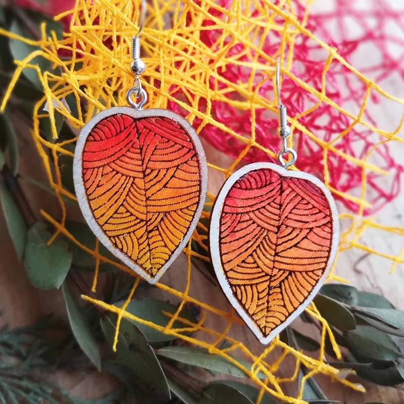 Handpainted Wooden Earrings, Leaf Beautiful Handmade Orange Gift For Everyone, Forest Tree Earrings von HandlyStudioStore