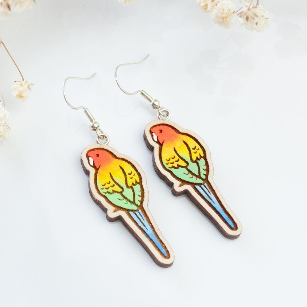 Handpainted Wooden Earrings, Parrot Jewelry, Beautiful Handmade Gift For Everyone, Bird Ara Macaw Handpainted Wooden Earrings, Parrot Jewelry, Beautiful Handmade Gift For Everyone, Bird Ara Macaw von HandlyStudioStore