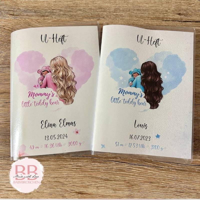 Mommys Little Teddy Bear, Impfpass Und U-Heft Hülle, Untersuchungshefthülle, Schutzhülle Personalisiert, Schutzhülle, Geschenk Zur Geburt Mommys Little Teddy Bear, Impfpass Und U-Heft Hülle, Untersuchungshefthülle, Schutzhülle Personalisiert, Schutzhülle, Geschenk Zur Geburt von HandmBabybroschen