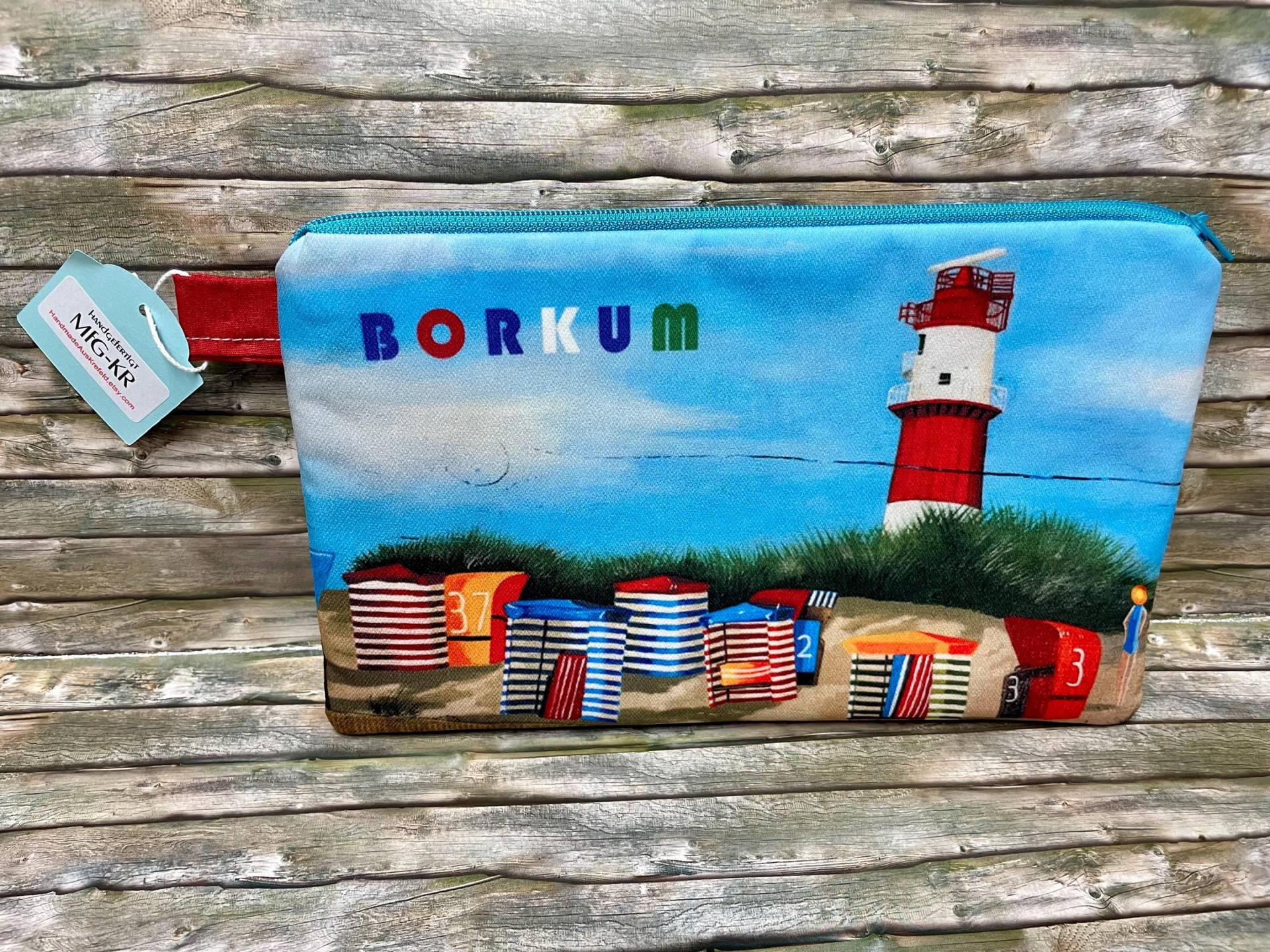 Maritimes Reißverschlusstäschchen „Borkumer Südstrand Mit Leuchtturm", Borkumer Reißverschlusstäschchen, Borkum Maritimes Reißverschlusstäschchen „Borkumer Südstrand Mit Leuchtturm", Borkumer Reißverschlusstäschchen, Borkum von HandmadeAusKrefeld