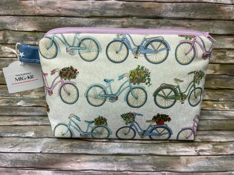 Schminktäschchen "Fahrradausflug", Täschchen Mit Fahrrädern, Räder von HandmadeAusKrefeld