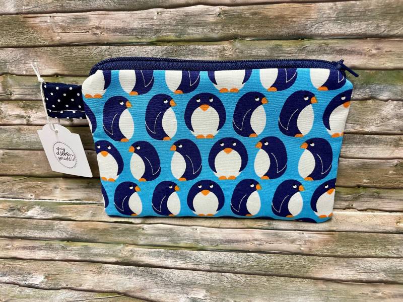 Witziges Reißverschlusstäschchen „Pinguine" , Täschchen Mit Pinguinen, Pinguine von HandmadeAusKrefeld