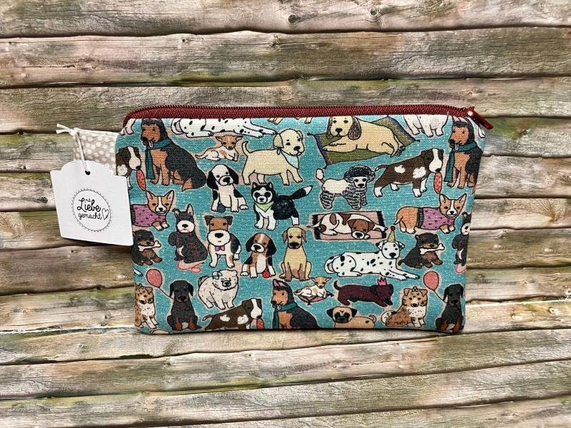 Witziges Reißverschlusstäschchen Mit Hunde-Motiv Witziges Reißverschlusstäschchen Mit Hunde-Motiv von HandmadeAusKrefeld