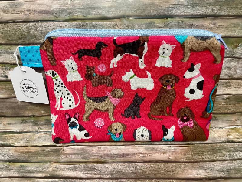 Witziges Reißverschlusstäschchen Mit Hunde-Motiv Witziges Reißverschlusstäschchen Mit Hunde-Motiv von HandmadeAusKrefeld