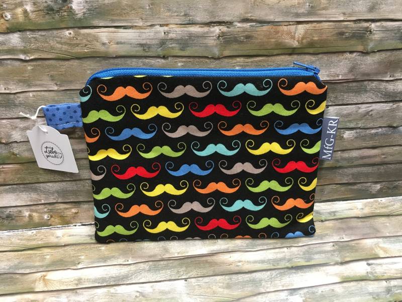 Witziges Reißverschlusstäschchen Mit Schnurrbärten, Täschchen Bärten Witziges Reißverschlusstäschchen Mit Schnurrbärten, Täschchen Bärten von HandmadeAusKrefeld