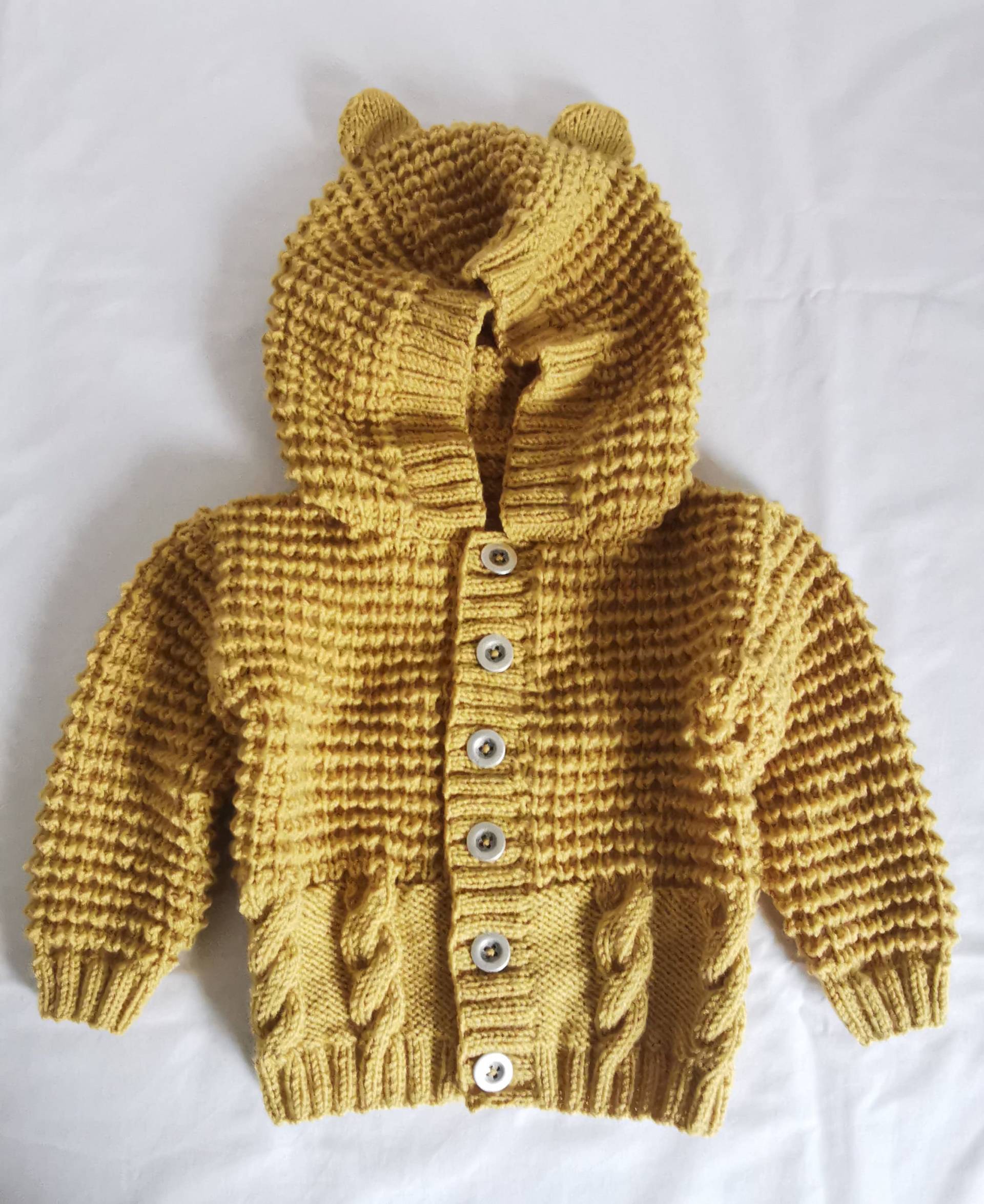 Baby Aran Zopfmuster Strickjacke Mit Teddybär Ohren Handgestrickt Baby Aran Zopfmuster Strickjacke Mit Teddybär Ohren Handgestrickt von HandmadeBabyStore