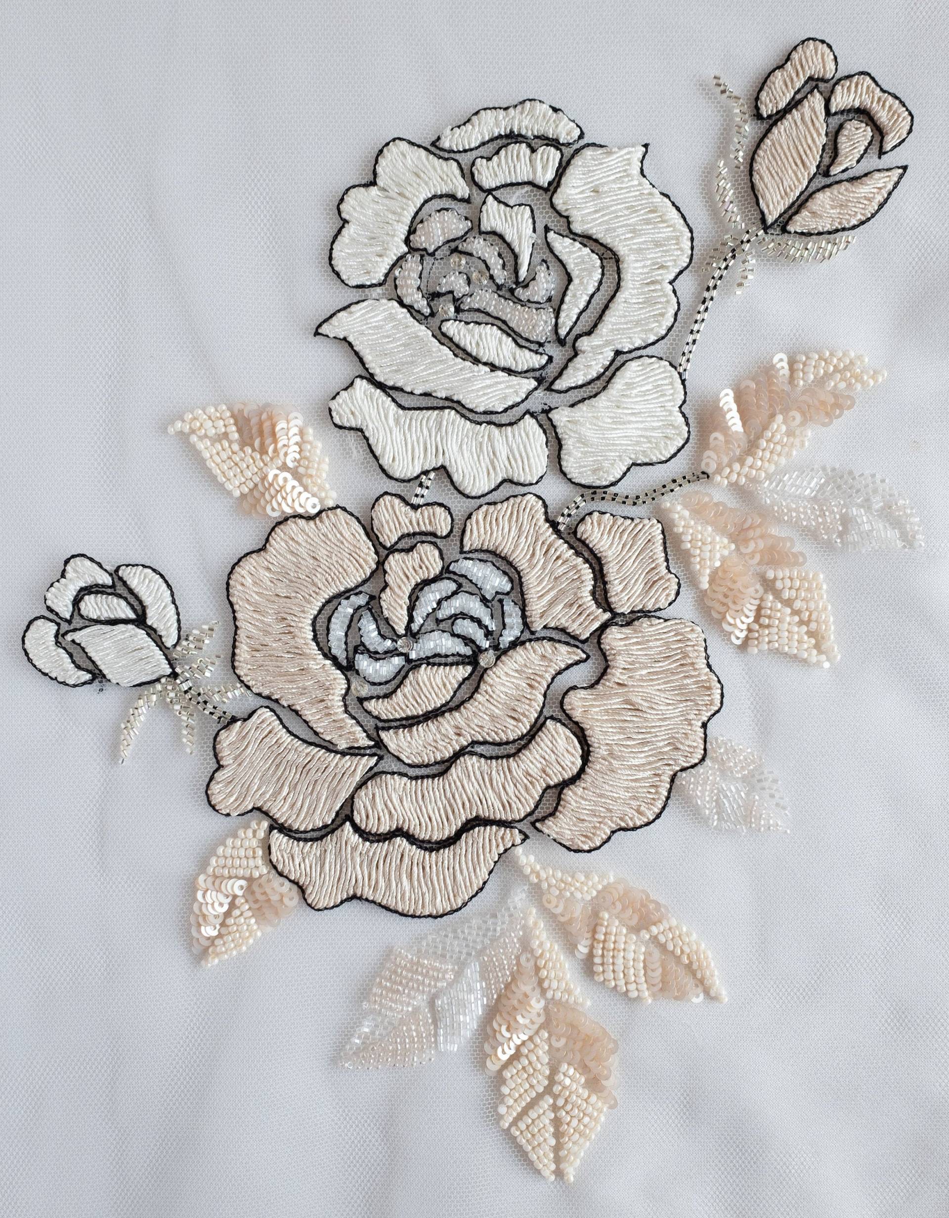 Hand Bestickt Motiv | Perlen Rose Applikation Mit Prächtigen Fadenarbeit Im Jugendstil Hand Bestickt Motiv | Perlen Rose Applikation Mit Prächtigen Fadenarbeit Im Jugendstil von HandmadeByExotica