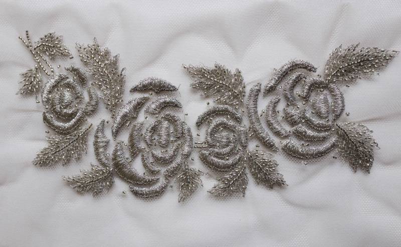 Handgefertigte Motiv Mit Freiheit Stil Blumen in Antik Silber Fadenarbeit Handgefertigte Motiv Mit Freiheit Stil Blumen in Antik Silber Fadenarbeit von HandmadeByExotica