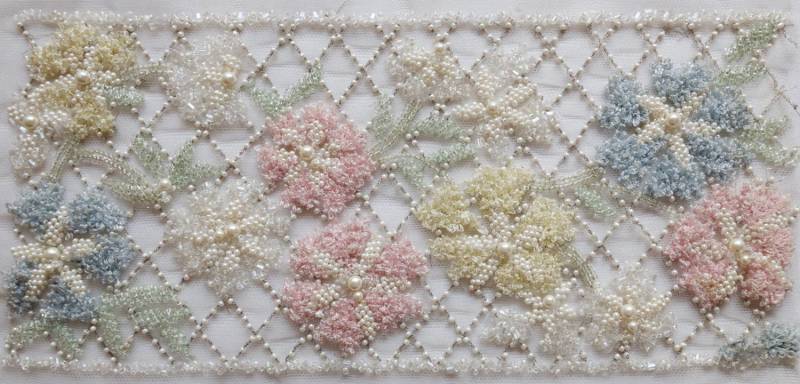 Handgefertigte Trim Mit Schleife Faden Blumen Und Perlen Handgefertigte Trim Mit Schleife Faden Blumen Und Perlen von HandmadeByExotica