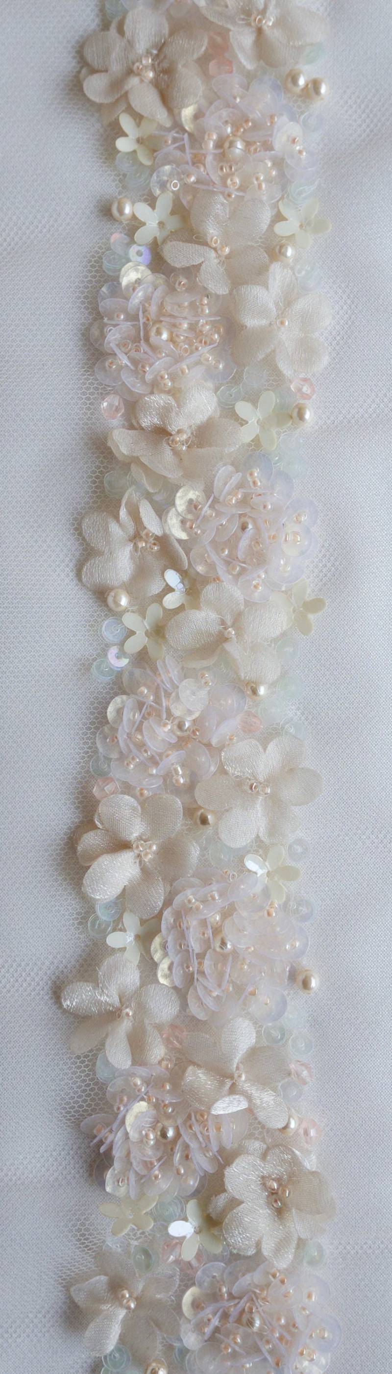 Handgefertigte Trim in Verträumten Pfirsich Pastellmiten Mit Einem Hauch Von Schillern Handgefertigte Trim in Verträumten Pfirsich Pastellmiten Mit Einem Hauch Von Schillern von HandmadeByExotica