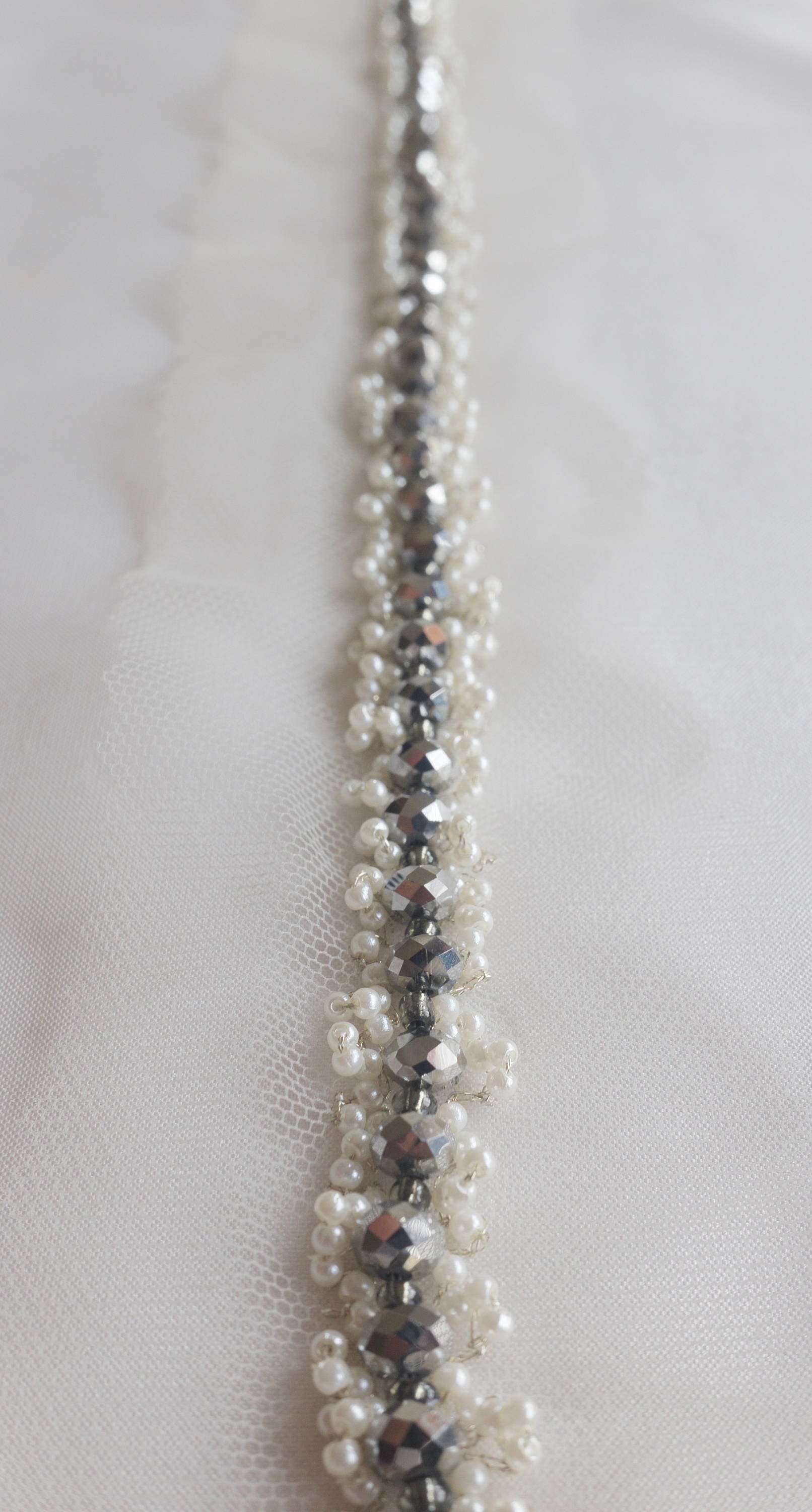 Handgefertigte Trimmung Mit Anthrazitperlen Und Mikroperlen Handgefertigte Trimmung Mit Anthrazitperlen Und Mikroperlen von HandmadeByExotica