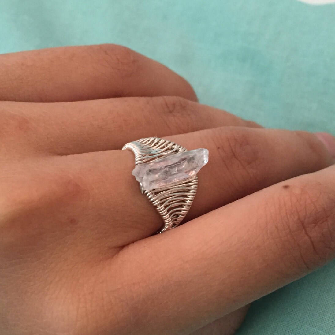 Bergkristall-Splitter-Ring Bergkristall-Splitter-Ring von HandmadeByHoang