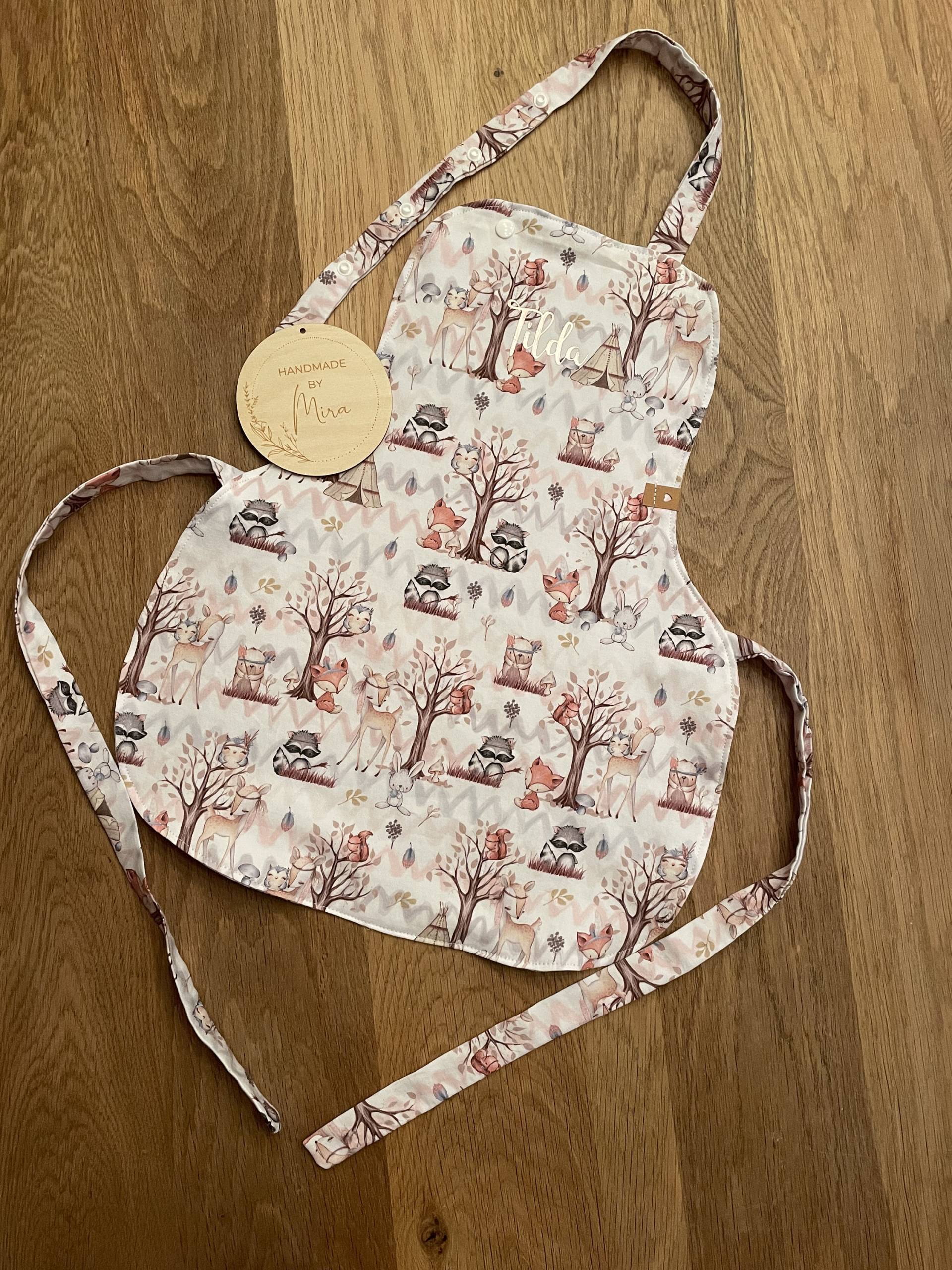Kinderschürze Handmade Kinder Schürze Kochschürze Zubehör Kinderküche Personalisiert Mit Name Waldtiere Boho Geschenk Weihnachten Nikolaus von HandmadeByMira2