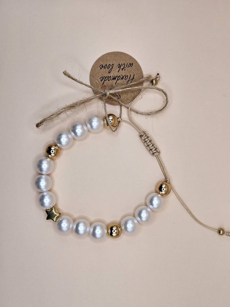 Elegant Pearl Bracelet - Handmade With Love von HandmadeByRenalda