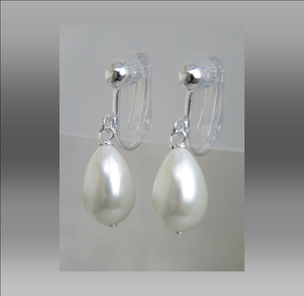 Teardrop Perlen-Ohrclips Für Nicht Durchbohrte Ohren. Gold, Silber Oder Rose Gold Plated Tropfen Ohrringe Elfenbein Oder Weiss Glas Perlen Teardrop Perlen-Ohrclips Für Nicht Durchbohrte Ohren. Gold, Silber Oder Rose Gold Plated Tropfen Ohrringe Elfenbein Oder Weiss Glas Perlen von HandmadeBySo