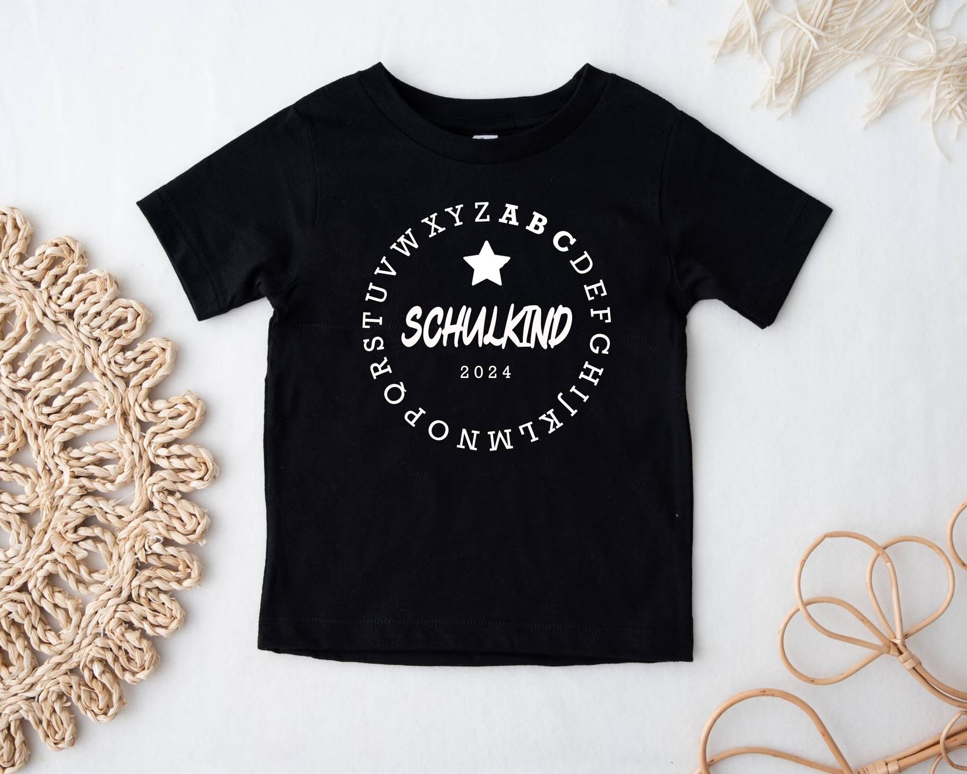 Kinder T-Shirt I Abc Schulkind Einschulung Schule von HandmadeByStickeule