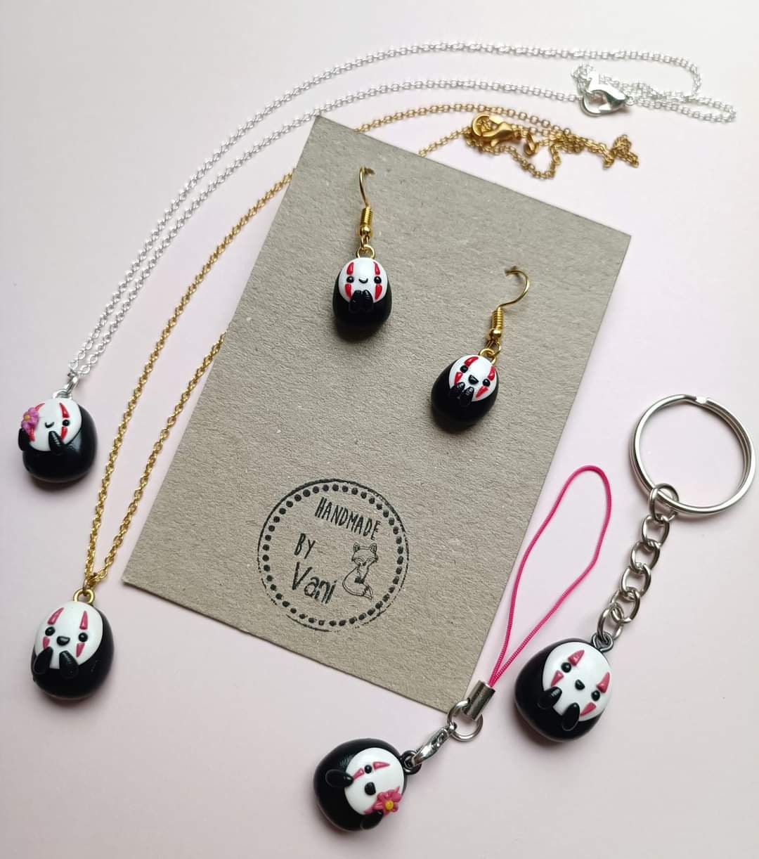 Anhänger, Kette, Ohrringe, Ohrstecker, Anime Geist No Face Ohngesicht Anhänger, Kette, Ohrringe, Ohrstecker, Anime Geist No Face Ohngesicht von HandmadeByVani