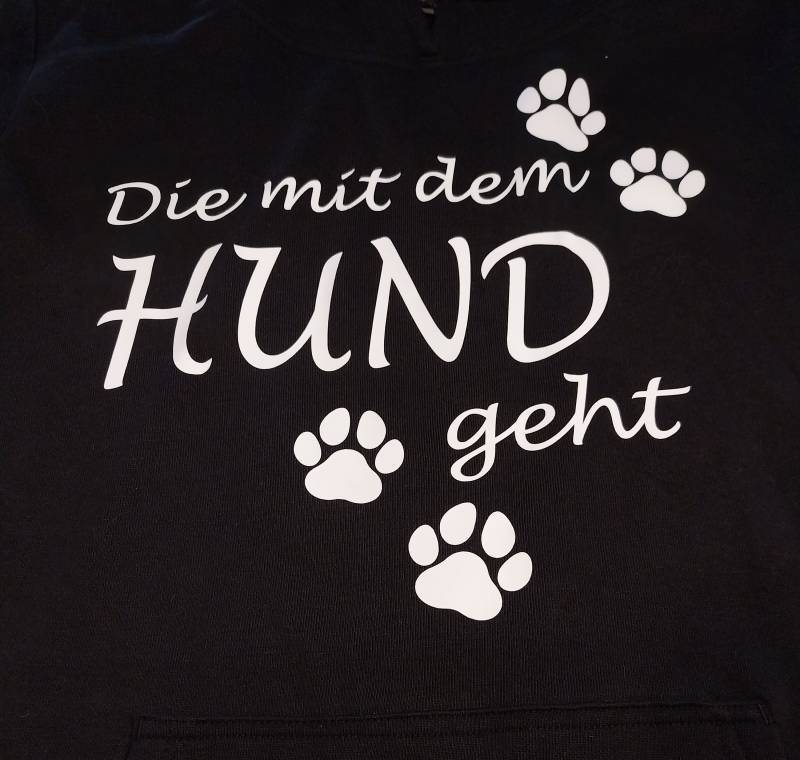 Damen T-Shirt Die Mit Dem Hund Geht Damen T-Shirt Die Mit Dem Hund Geht von HandmadeDuKes