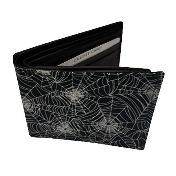 Us Handmade Bi-Fold Unisex Geldbörse Mit "Spider Web Glow" Muster Baumwoll Stoff, Selten, Neu Us Handmade Bi-Fold Unisex Geldbörse Mit "Spider Web Glow" Muster Baumwoll Stoff, Selten, Neu von HandmadeFashion