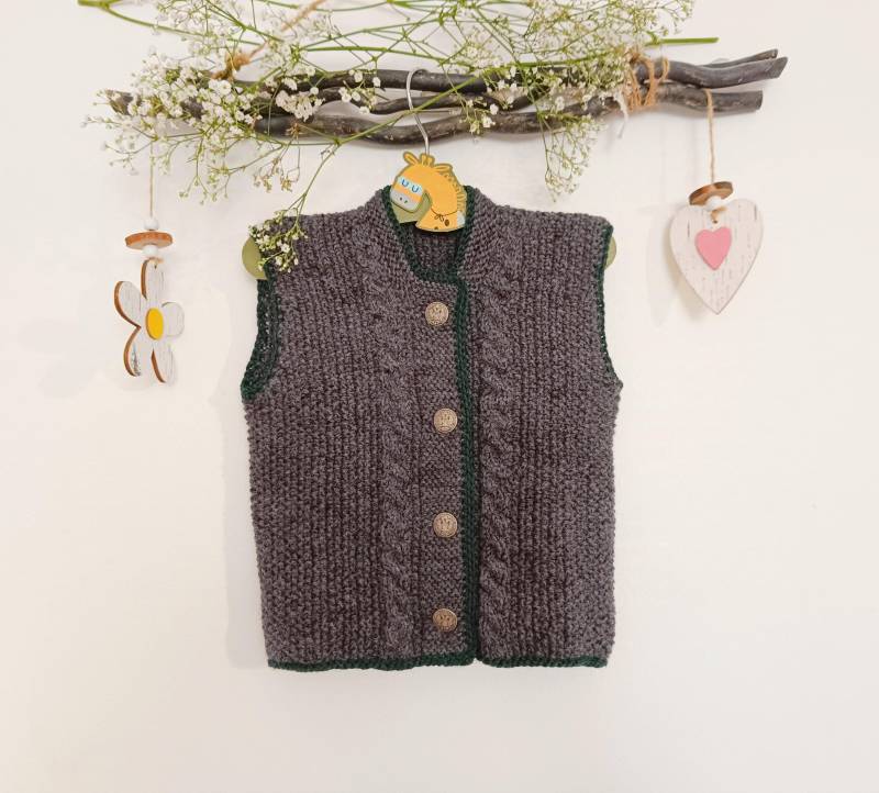 Weste Aus Schurwolle in Größe 104 Für Junge Im Trachten Stil Grau Und Grün von HandmadeForKinder