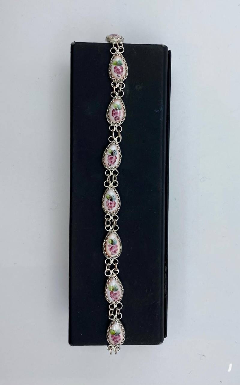 Armreif, Emaille, Metalllegierung, Handgemacht, Im Fift-stil, Filigran Armreif, Emaille, Metalllegierung, Handgemacht, Im Fift-stil, Filigran von HandmadeGiftsByYulia