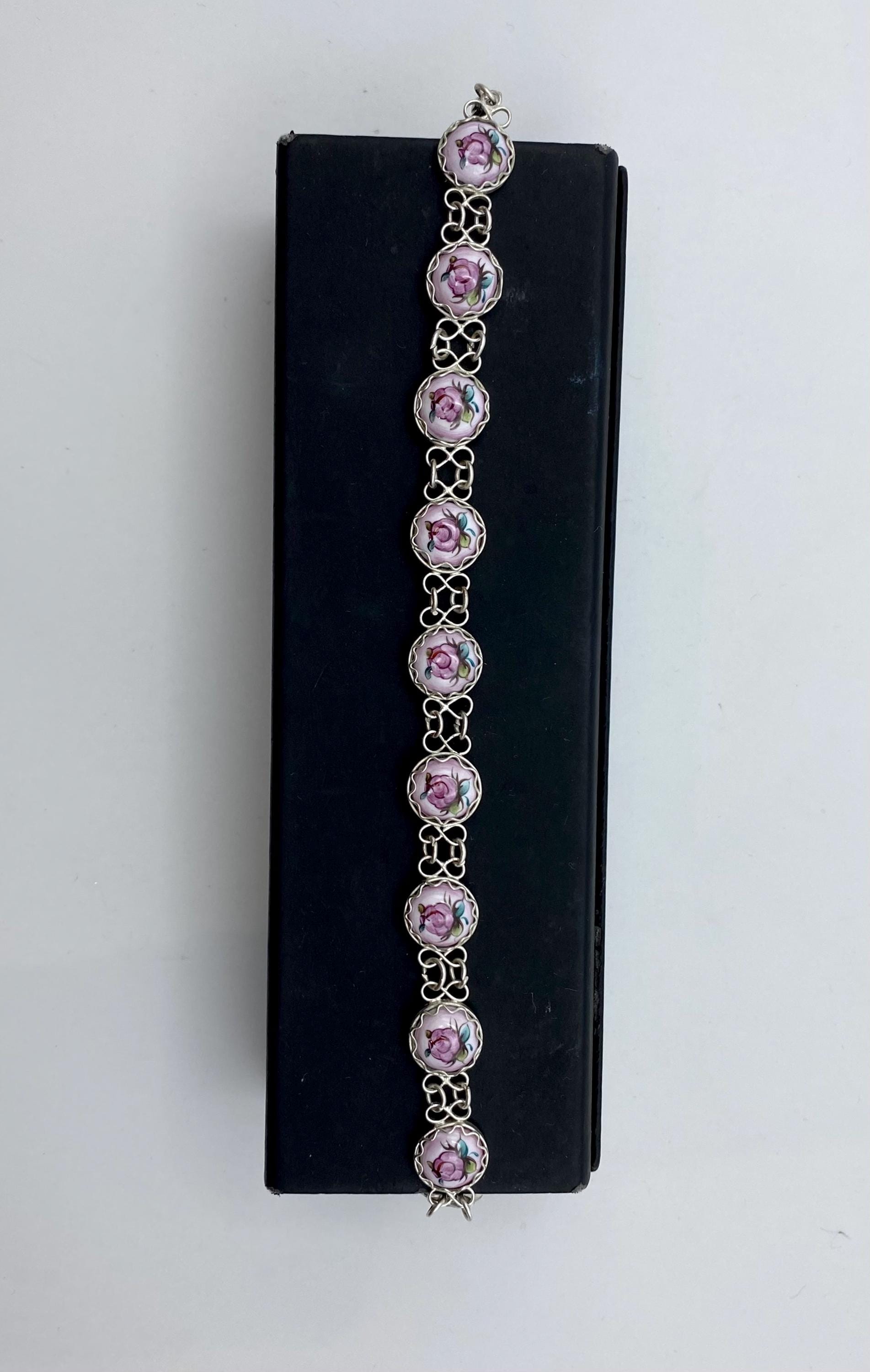 Armreif, Emaille, Metalllegierung, Handgemacht, Im Fift-stil, Filigran Armreif, Emaille, Metalllegierung, Handgemacht, Im Fift-stil, Filigran von HandmadeGiftsByYulia