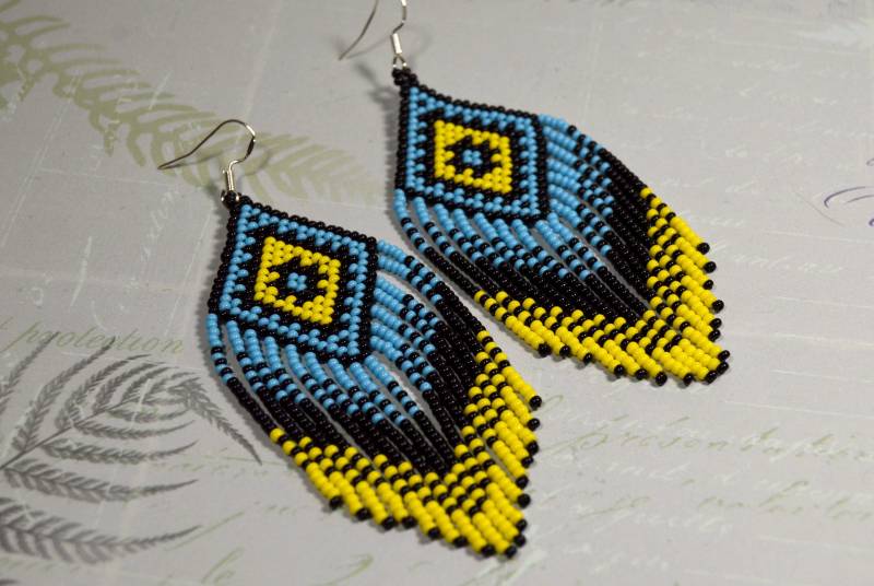 Lange Fransen, Perlen-Ohrringe von HandmadeGiftsStore