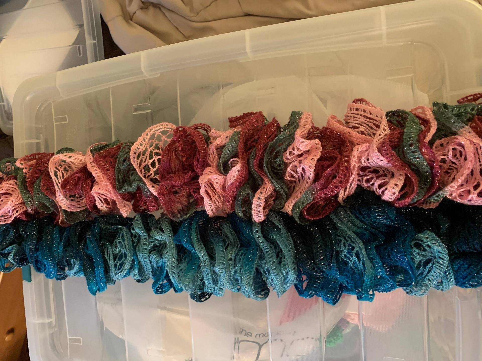 Gestrickte Schals von HandmadeKnitsbyEsthe