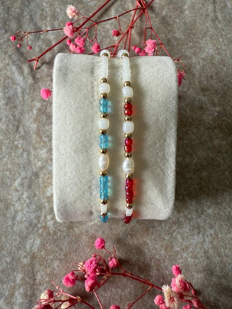 Armband Perlenarmband Schmuck Accessories Edelstahl Gold Vergoldet Perlen Band Schmuckset Geschenkset Blau Rot Süßwasserperle von HandmadeLoveByJKnn