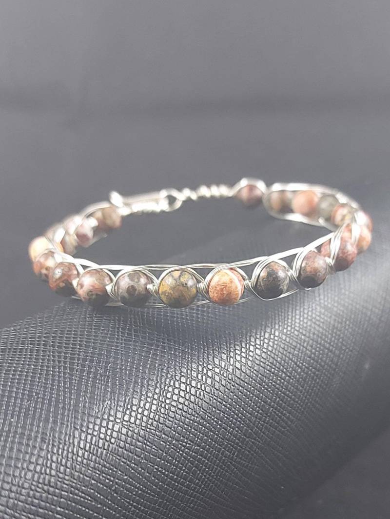 Versilberter Armreif Mit Leopardenhaut Jaspis Edelsteinen, Handarbeit von HandmadeMYJewellery
