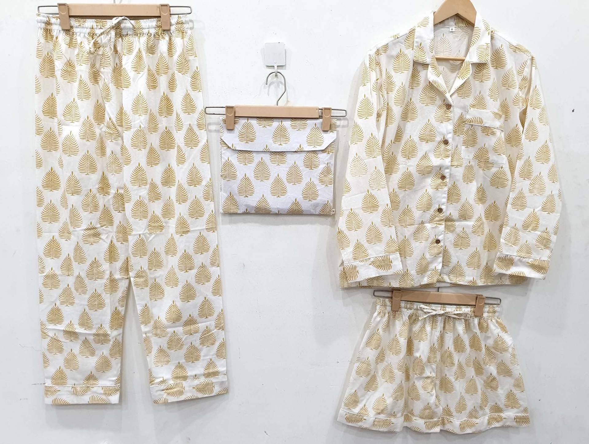 Pyjama-Set Aus 100 % Baumwolle, Leichtes, Ultraweiches Nachtkleid, Damen-Baumwollhose, Hemd-Set Mit Shorts, Handgefertigtes Pj-Set Floralem von HandmadeProductShop