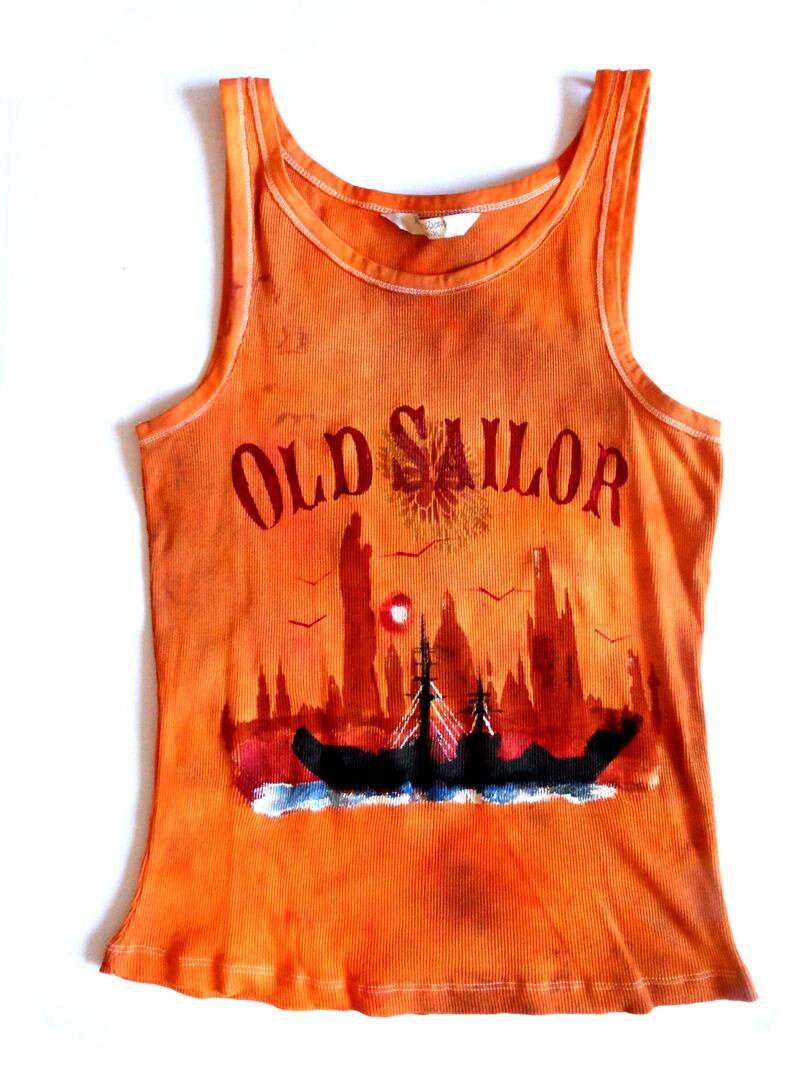 Ärmellose Tops Für Damen-Vintage Inspirierte Tank Tops-Handgemachte Tops-Prag Souvenirs T-Shirt-Ärmelloses T-Shirt-Retro T-Shirt von HandmadeRetroTshirts