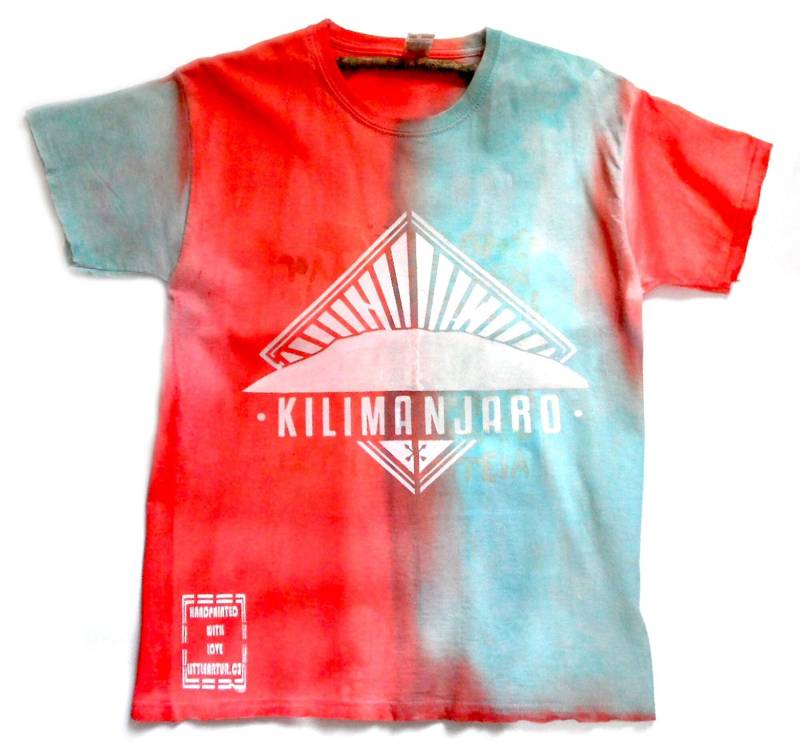 Kilimanjaro Safari Shirt-Bergurlaub T-Shirt-Kilimanjaro Wander-T-Shirt-Vintage Inspiriertes Berg-T-Shirt-Handgemachte Urlaubs-T-Shirts von HandmadeRetroTshirts