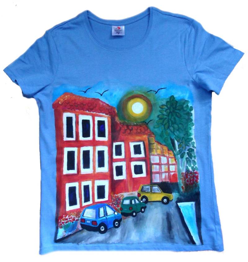 Mediterrane Stadt-Landschaft Inspiriertes T-Shirt-Handgemachtes T-Shirt-Handbemaltes T-Shirt-Damen Handgemachte Kleidung-Floral T-Shirt-Geschenk von HandmadeRetroTshirts