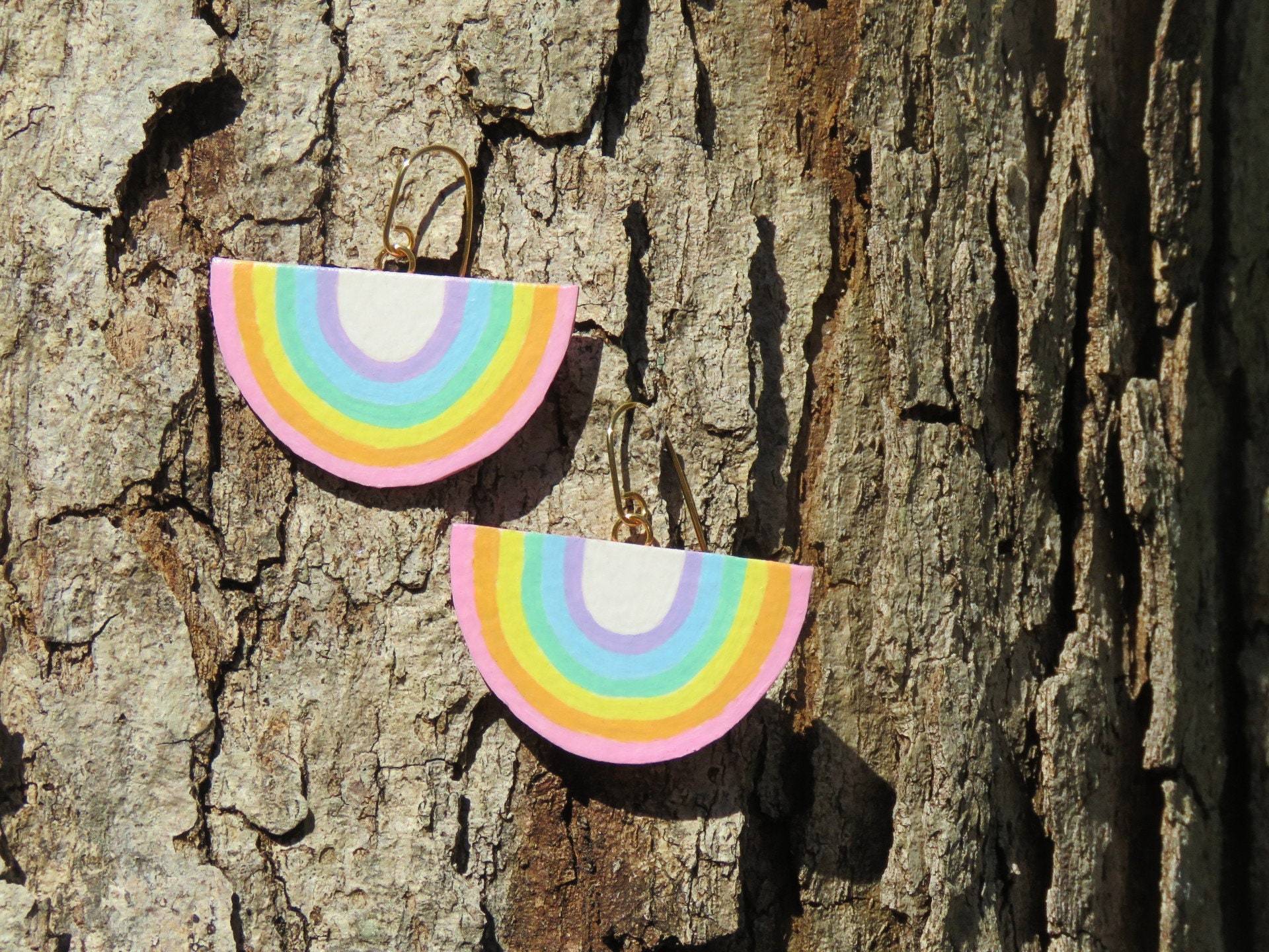 Pastell Regenbogen Handbemalte Ohrringe. Papierohrringe Pastell Regenbogen Handbemalte Ohrringe. Papierohrringe von HandmadeSunshinee