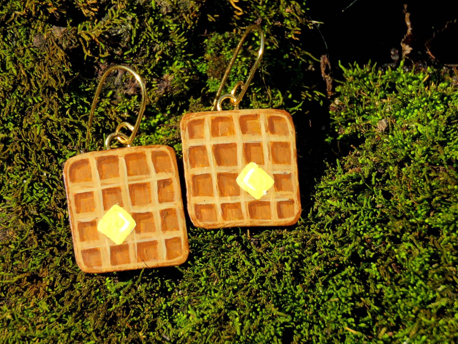 Waffel Handbemalte Ohrringe. Frühstück Essen Handbemalte Handgemachte Papier von HandmadeSunshinee