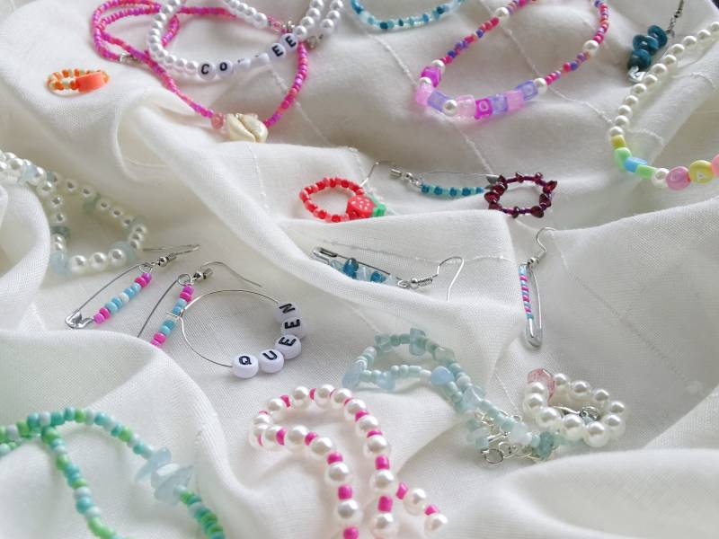 Überraschung | Selbstgemachter Schmuck - Zusammenstellung Überraschung | Selbstgemachter Schmuck - Zusammenstellung von HandmadeTalesbyR
