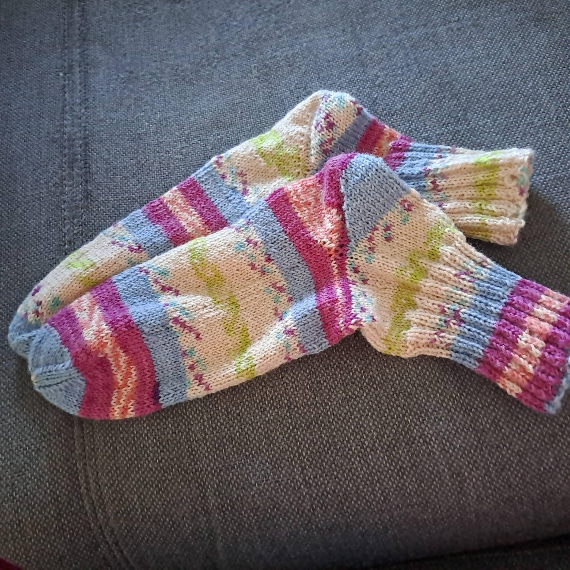 1200001 Handgestrickte Wollsocken Gr. 38/39 von HandmadeWithEmpathy