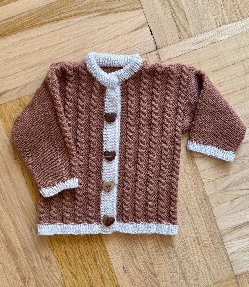 strickjacke Mit Zopfmuster Gr. 62 von HandmadeWithLoveBri