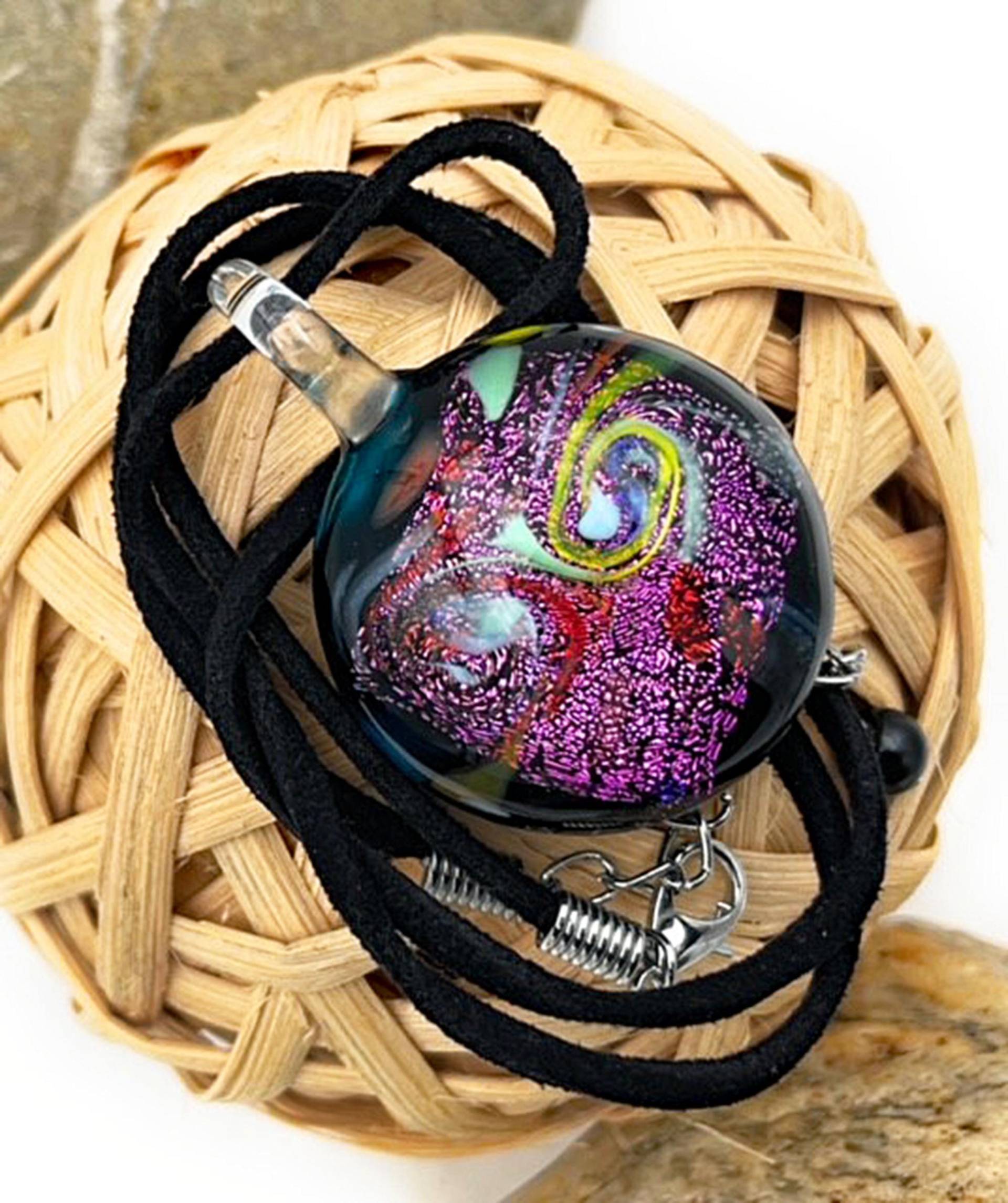 Halskette Dichroic-Glasanhänger 33 Mm I.d, Mehrfarbig Bunt, Gl Ca. 46 cm - Zzgl. Vl, Geschenk Finden 1385747326 Halskette Dichroic-Glasanhänger 33 Mm I.d, Mehrfarbig Bunt, Gl Ca. 46 cm - Zzgl. Vl, Geschenk Finden 1385747326 von HandmadeWollNet