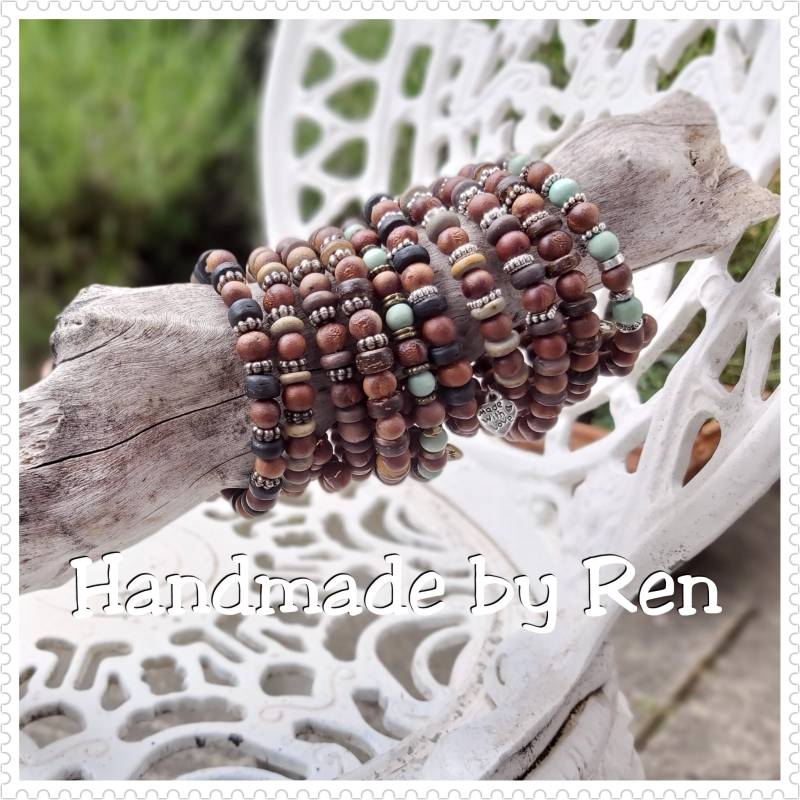 Handgemachtes Armband, Holzperlen, Braune Palmensamen, Drahtarmband, Perlen, Boho Style, Heishi Silberkomponenten von HandmadeWorldbyRen