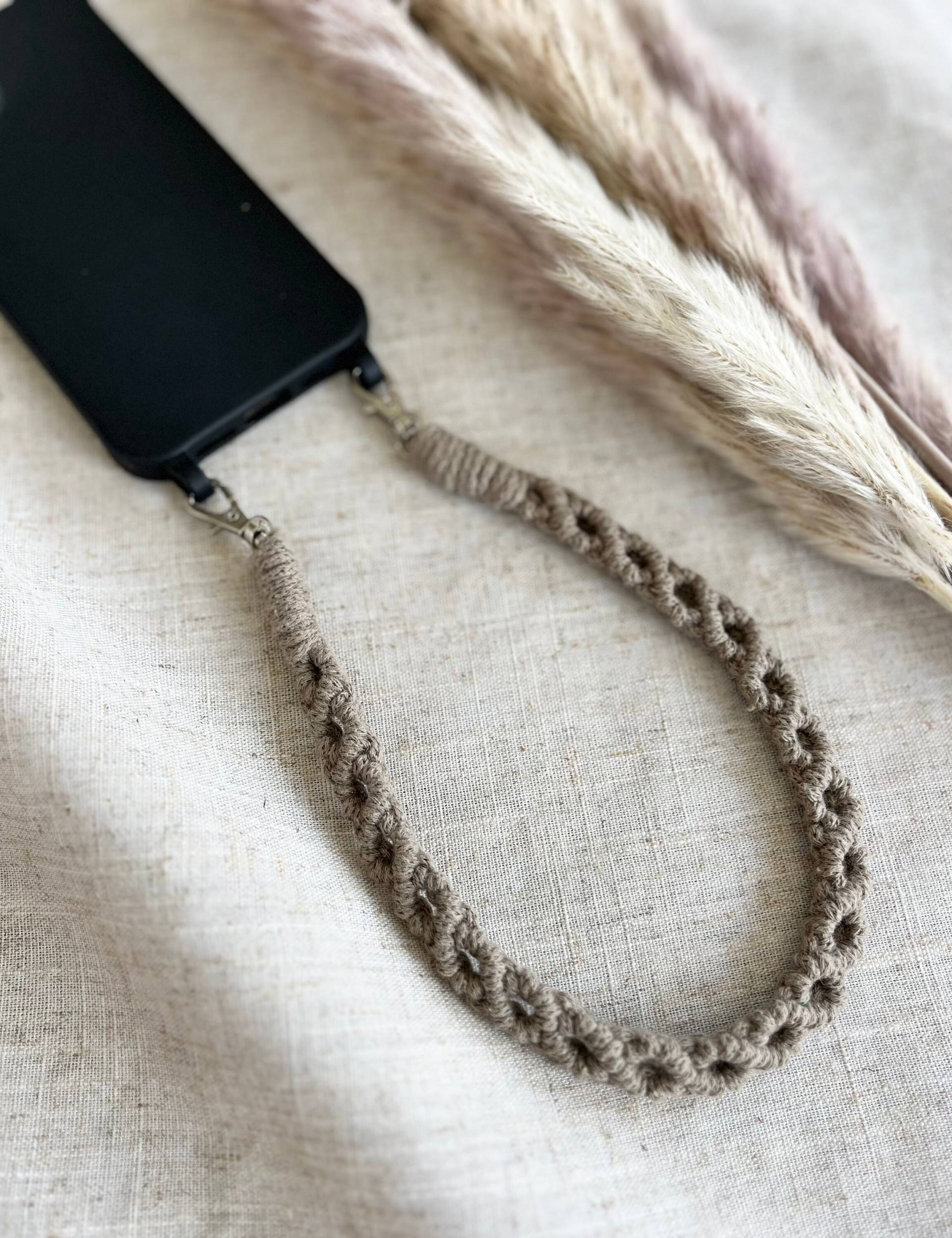 Makramee I Handykette Handyband | Trageband Handyschlaufe Handy Smartphone Iphone Android Kette Handgemacht Kurz Makramee I Handykette Handyband | Trageband Handyschlaufe Handy Smartphone Iphone Android Kette Handgemacht Kurz von HandmadebyAlisaa