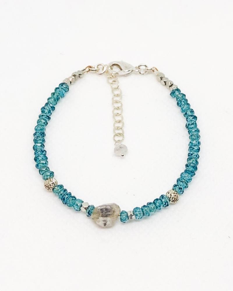 Armband Für Mama Geschenk Frau Blau Dunkelblau Schmuck Halbedelstein Phantasie Verkleiden Sich von HandmadebyElyseSara