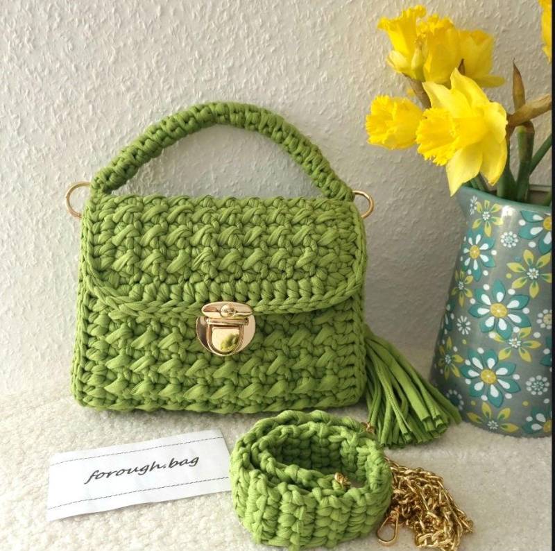 Gehäkelte Handtasche, Schultertasche, Crossbody-Tasche, Sehr Elegant, Grüne Tasche von HandmadebyForough