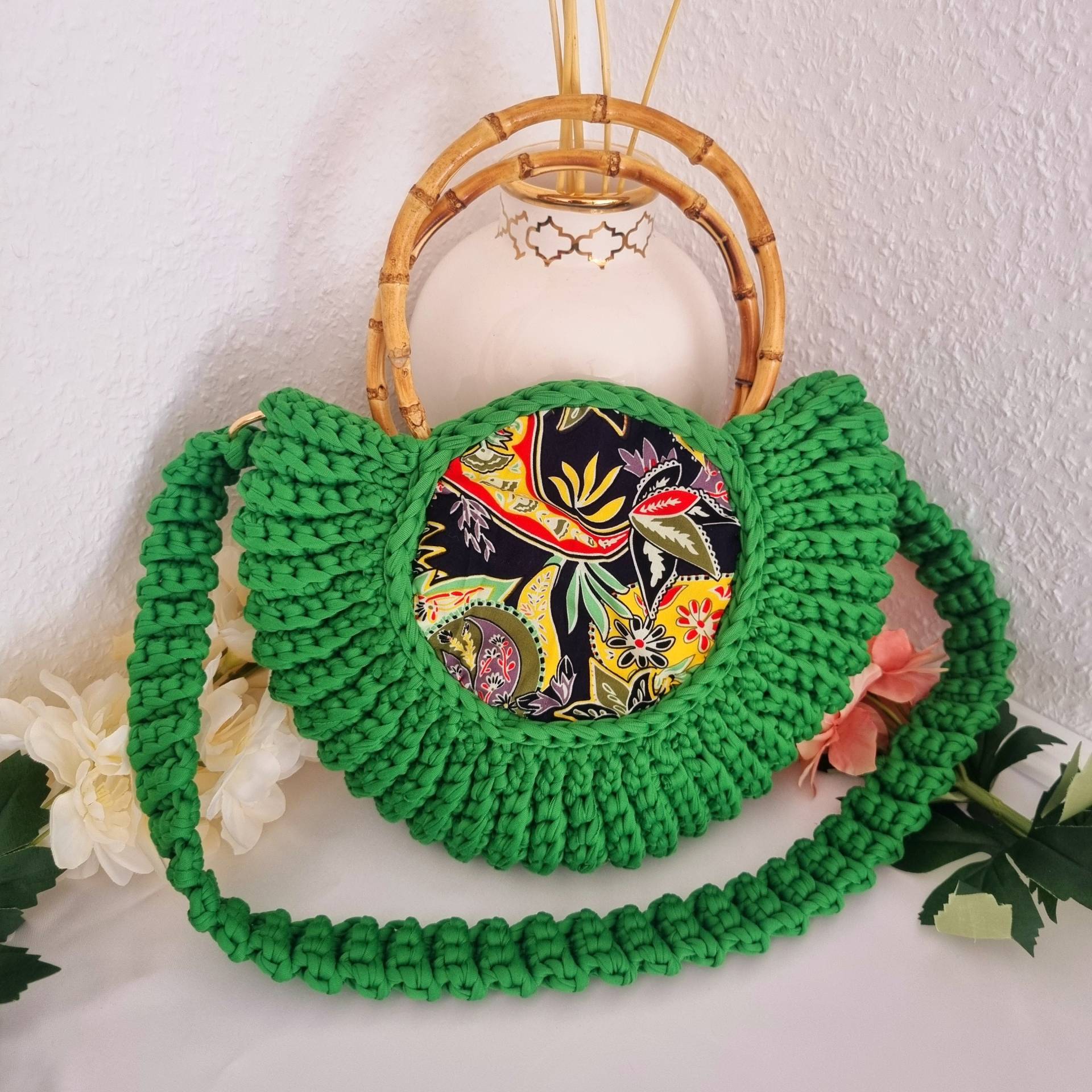 stilvolle Gehäkelte Rundetasche, Schultertasche, Crossbody-Tasche, Unikat von HandmadebyForough