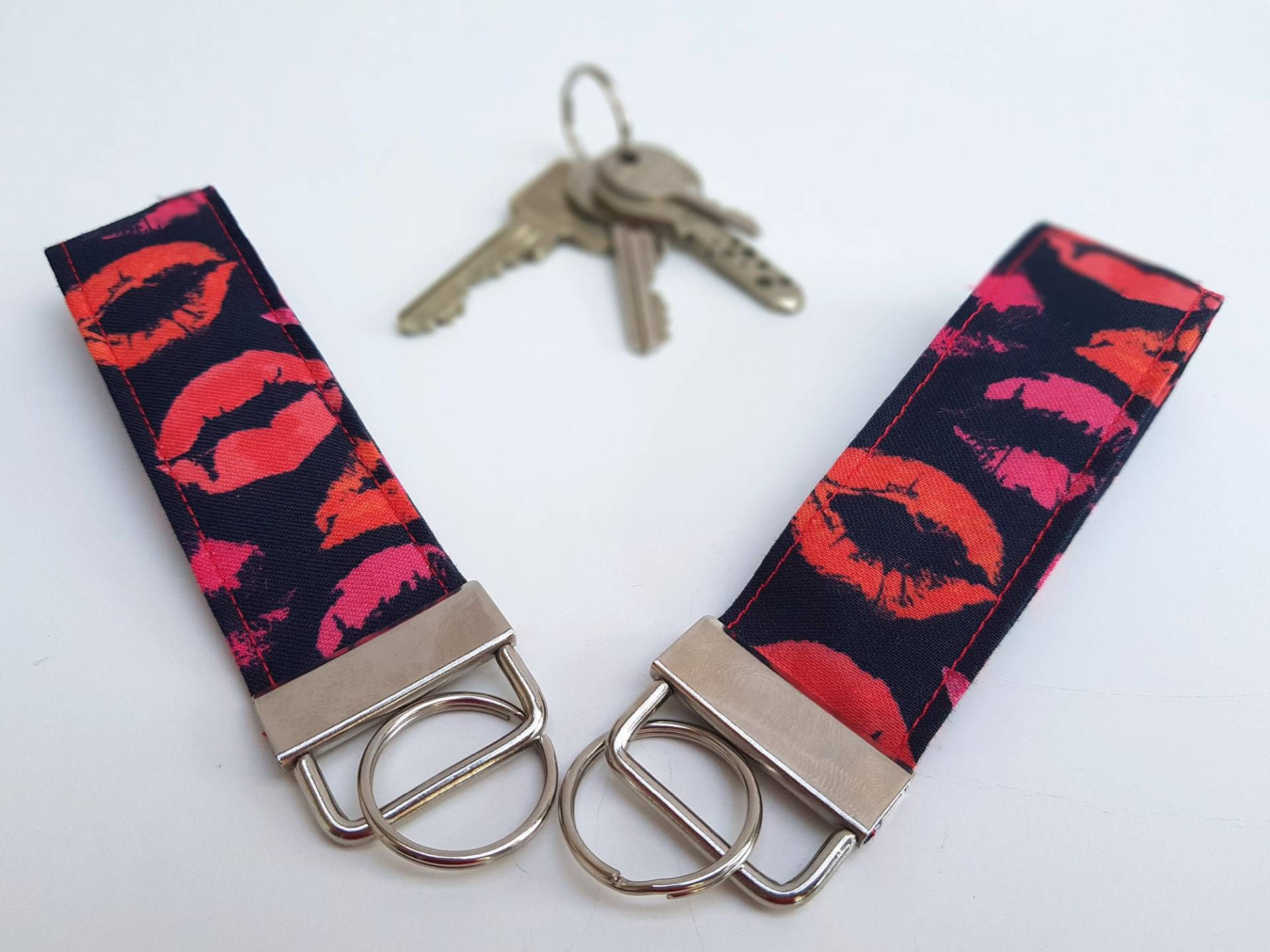 Schlüsselband Aus Stoff | Kussmund von HandmadebyHuegen