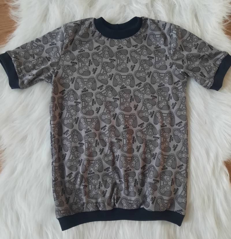 Tolle Tshirts Größe 128 Gamer Dinos Fledermäuse Tolle Tshirts Größe 128 Gamer Dinos Fledermäuse von HandmadebyJackyS