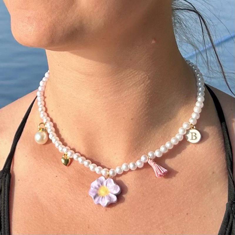 Flower Pendant Necklace Charm Gift For Teen Fashion Accessory Pearl Heart Initial Clay Dainty Jewelry Beaded von HandmadebyKeraniShop